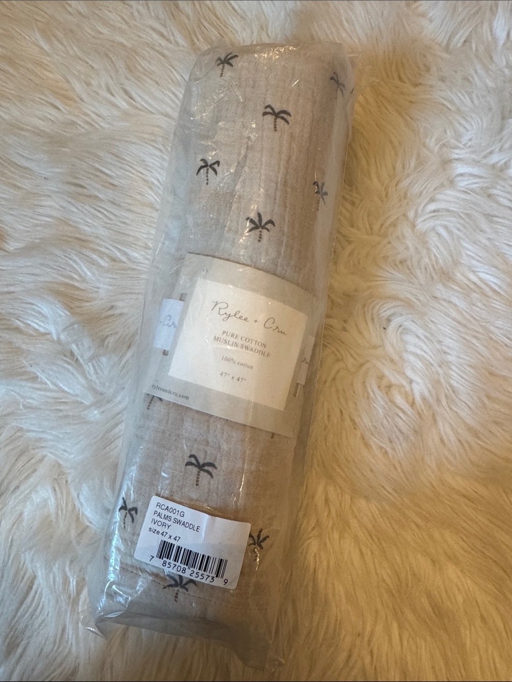 NWT Rylee + Cru Ivory Palm Print Muslin Swaddle!
